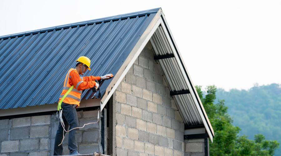 Expert Emergency Roof Repairs services in Hamtramck, MI